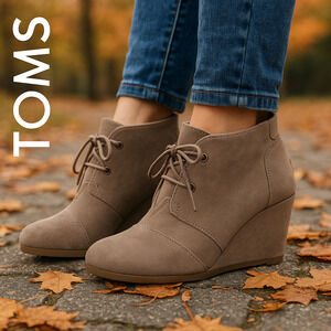 TOMS Desert Wedge Booties 7.5 Taupe Suede Lace-Up Heel Comfort Boho Fall EUC